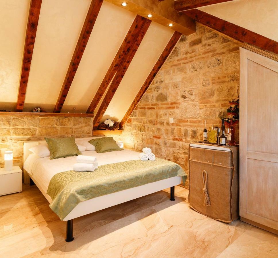 Stone House Luxury Rooms سبليت المظهر الخارجي الصورة