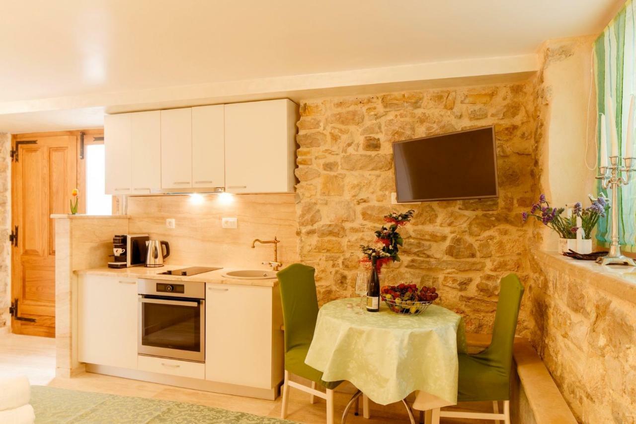 Stone House Luxury Rooms سبليت المظهر الخارجي الصورة