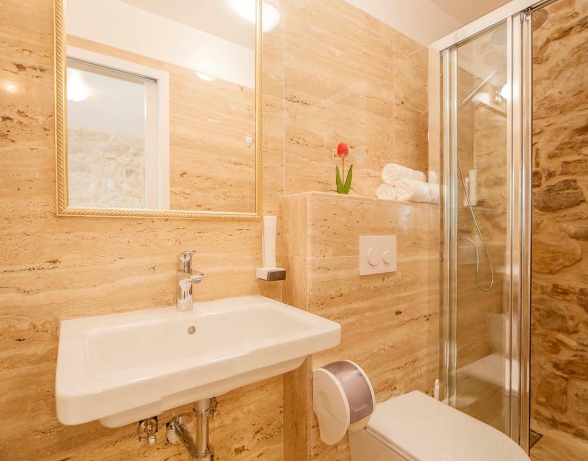 Stone House Luxury Rooms سبليت المظهر الخارجي الصورة